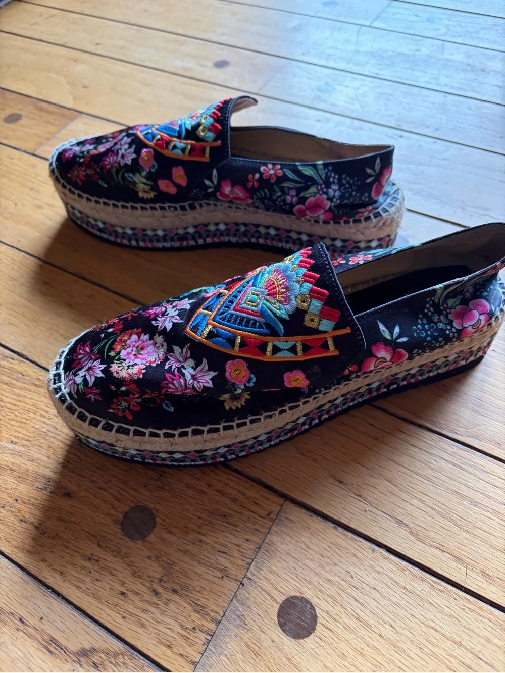 Johnny Was Black Floral Embroidered Espadrilles 9 women boho chic vacation